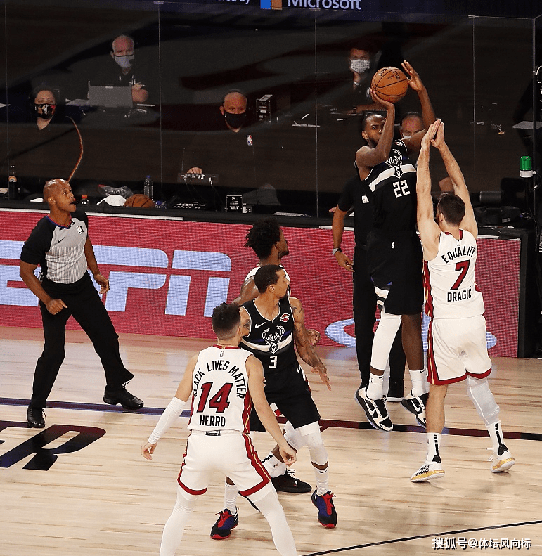 战术调整引发热议！，字母哥在RNG比赛中锐不可当比赛高潮迭起(狂热节拍第23代中的段位)