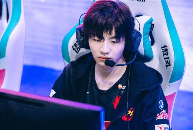 包含Doinb新星回归赛场表现惊艳,SKT未来可期!的词条 包含Doinb新星回归赛场表现惊艳,SKT未来可期!的词条